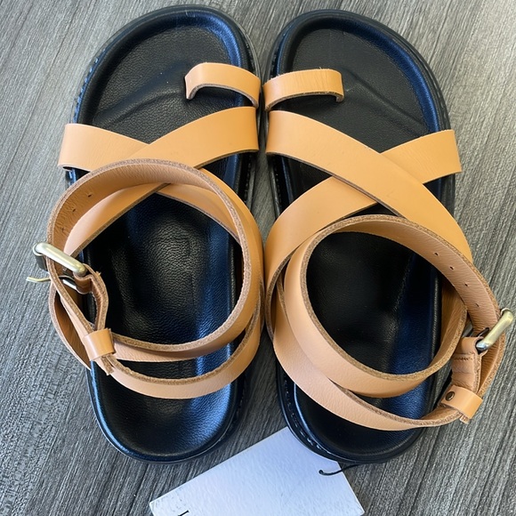 NWT Liberté Bronte Sandal - Picture 13 of 16